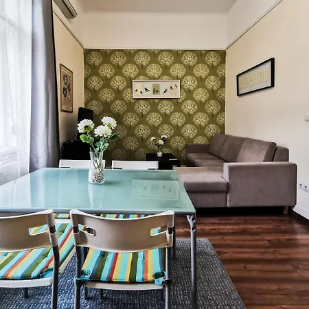 Daire Petofi / Duplex